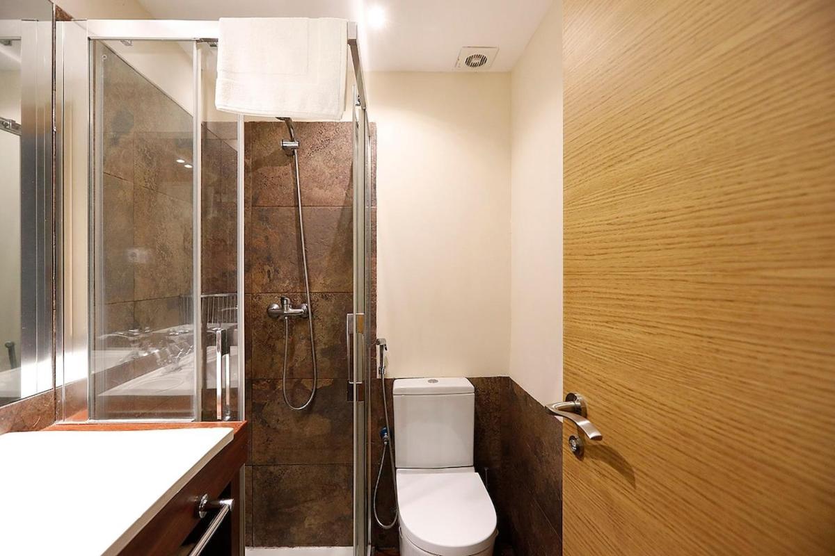 Bright 2 Bedrooms And 2 Bathrooms, Balcony And Views * San Sebastián