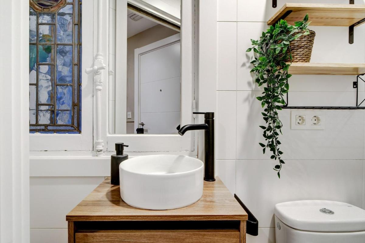 Zurriola Modern Comfort & Location