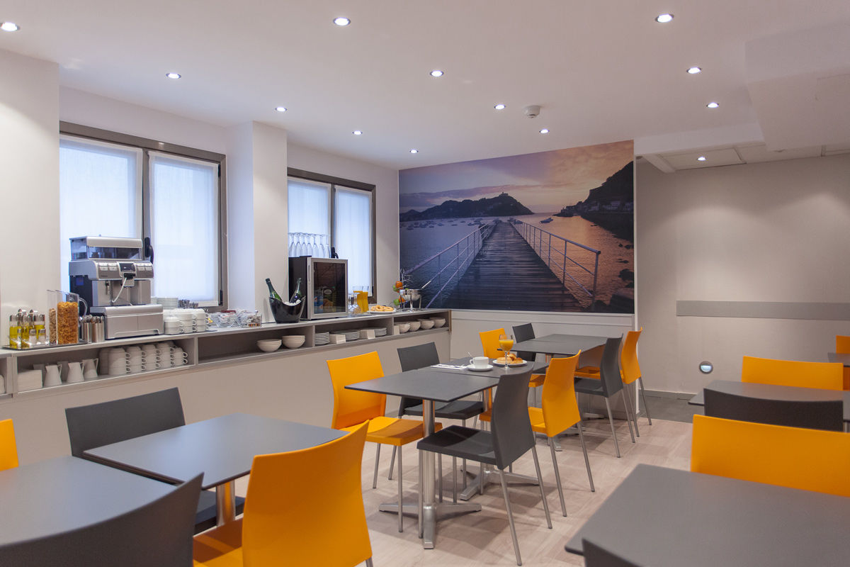 & Suites Arrizul Gros San Sebastian