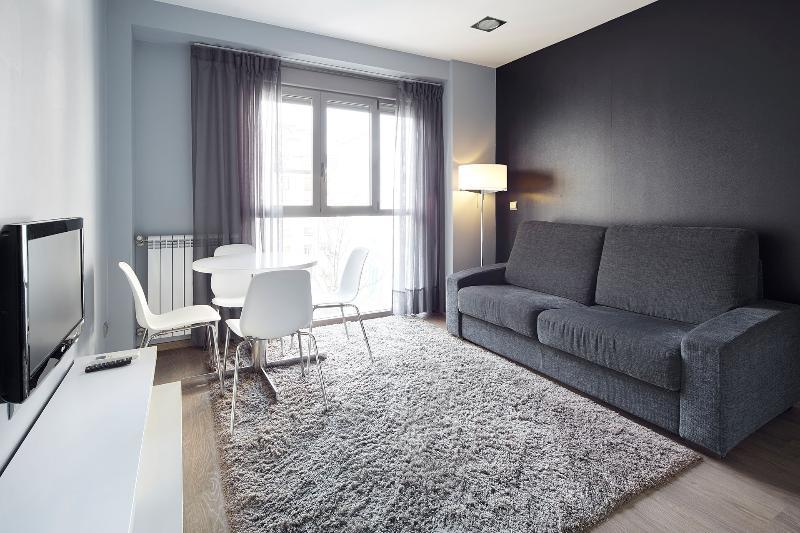 & Suites Arrizul Gros Hotel *