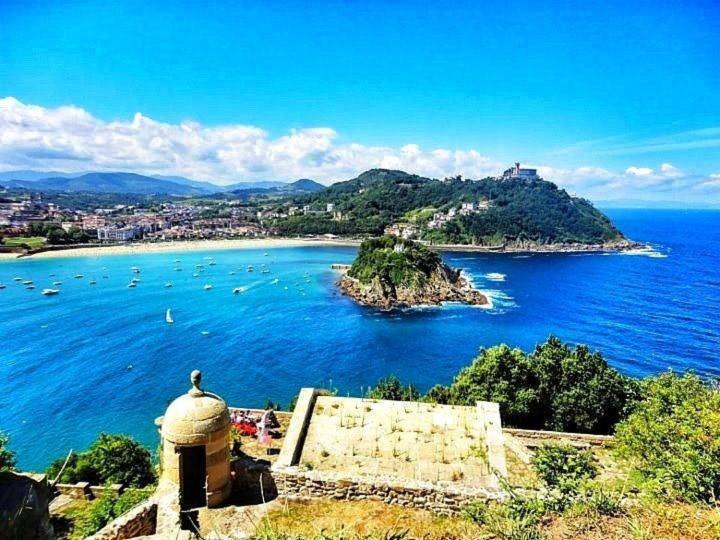 Guest house 32 De Agosto By Sansebastianforyou