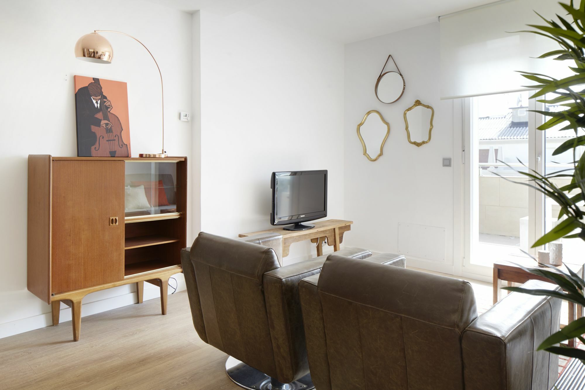 House 2 By Feelfree *