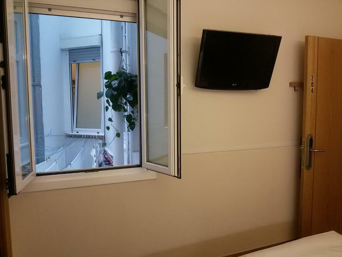 Easo Guest house *
