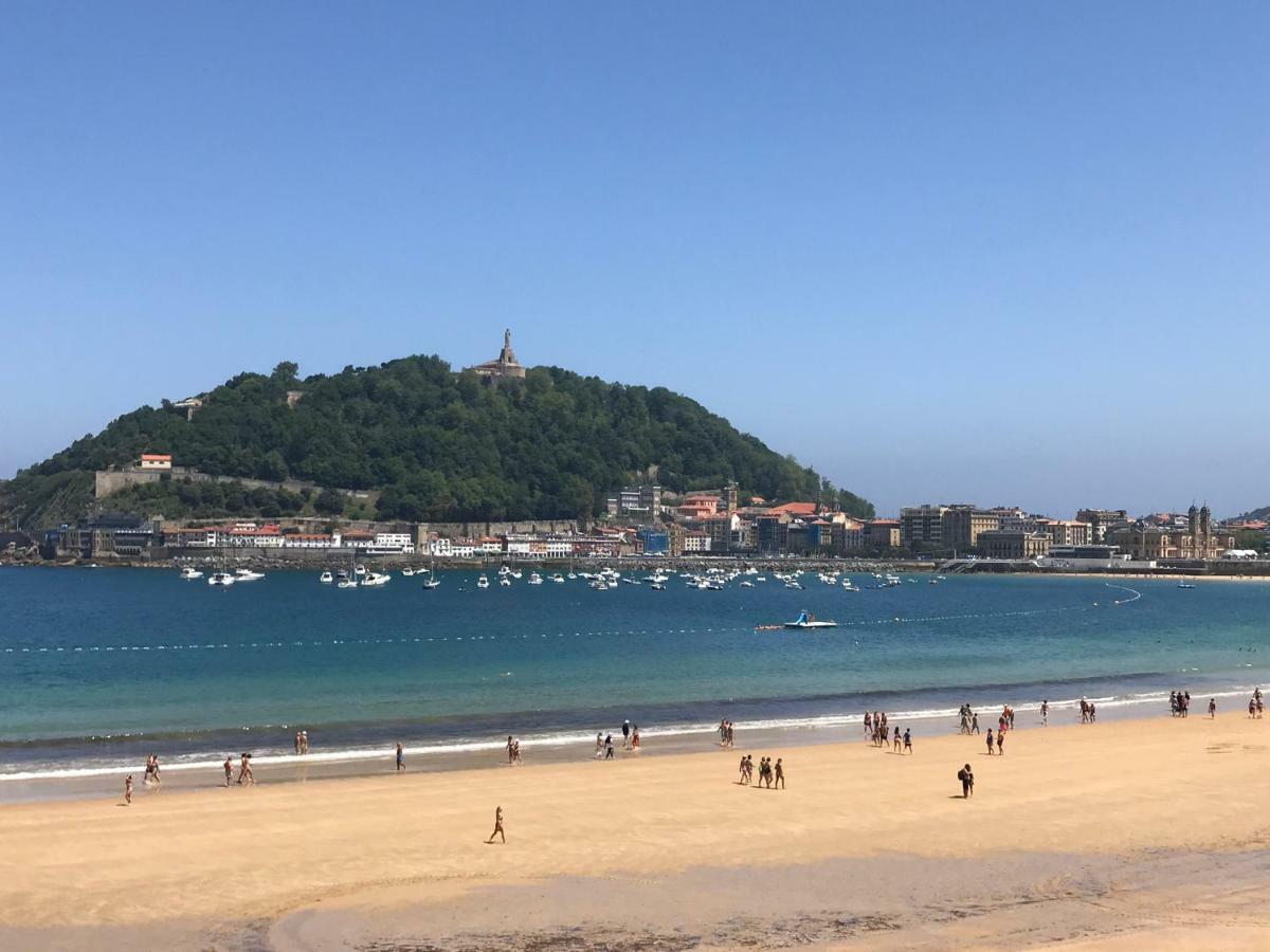 La Madame On La Concha Beach, Seaview San Sebastian