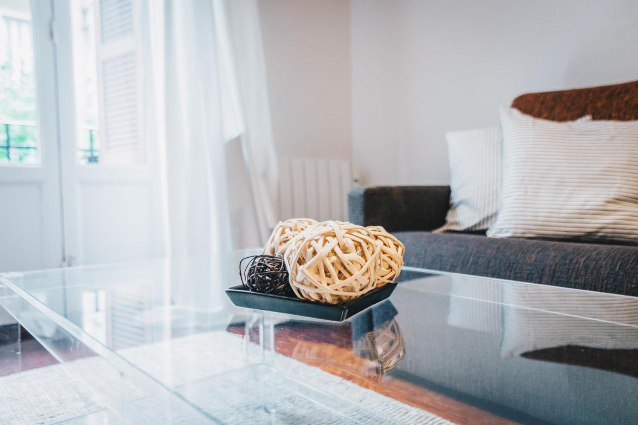 Apartment Apple By People