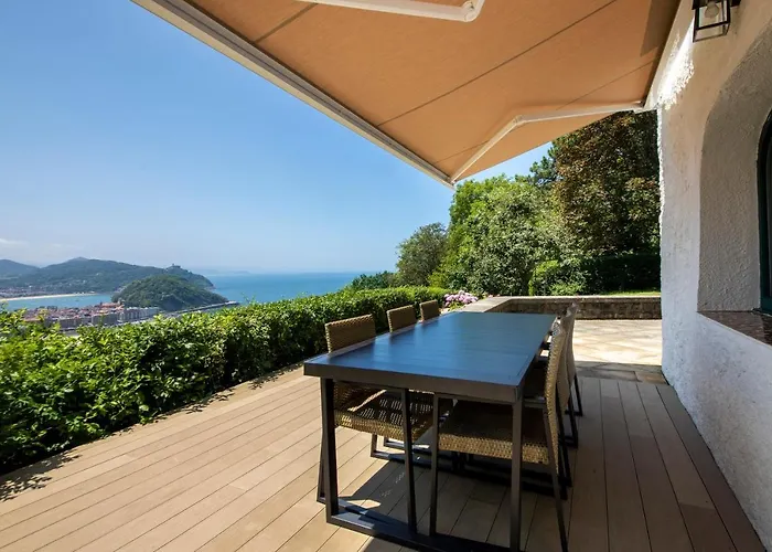 Amazing Views Over San Sebastian In A Family Cottage