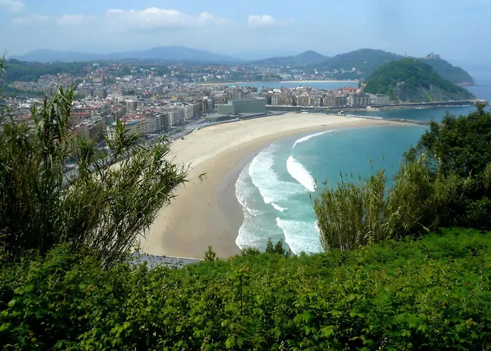 Zurriola Beach Brand New Apartment By Cisan Rentals