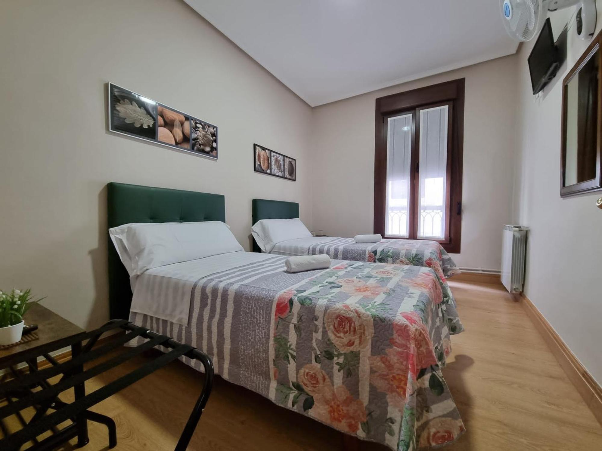 Loinaz Guest house *