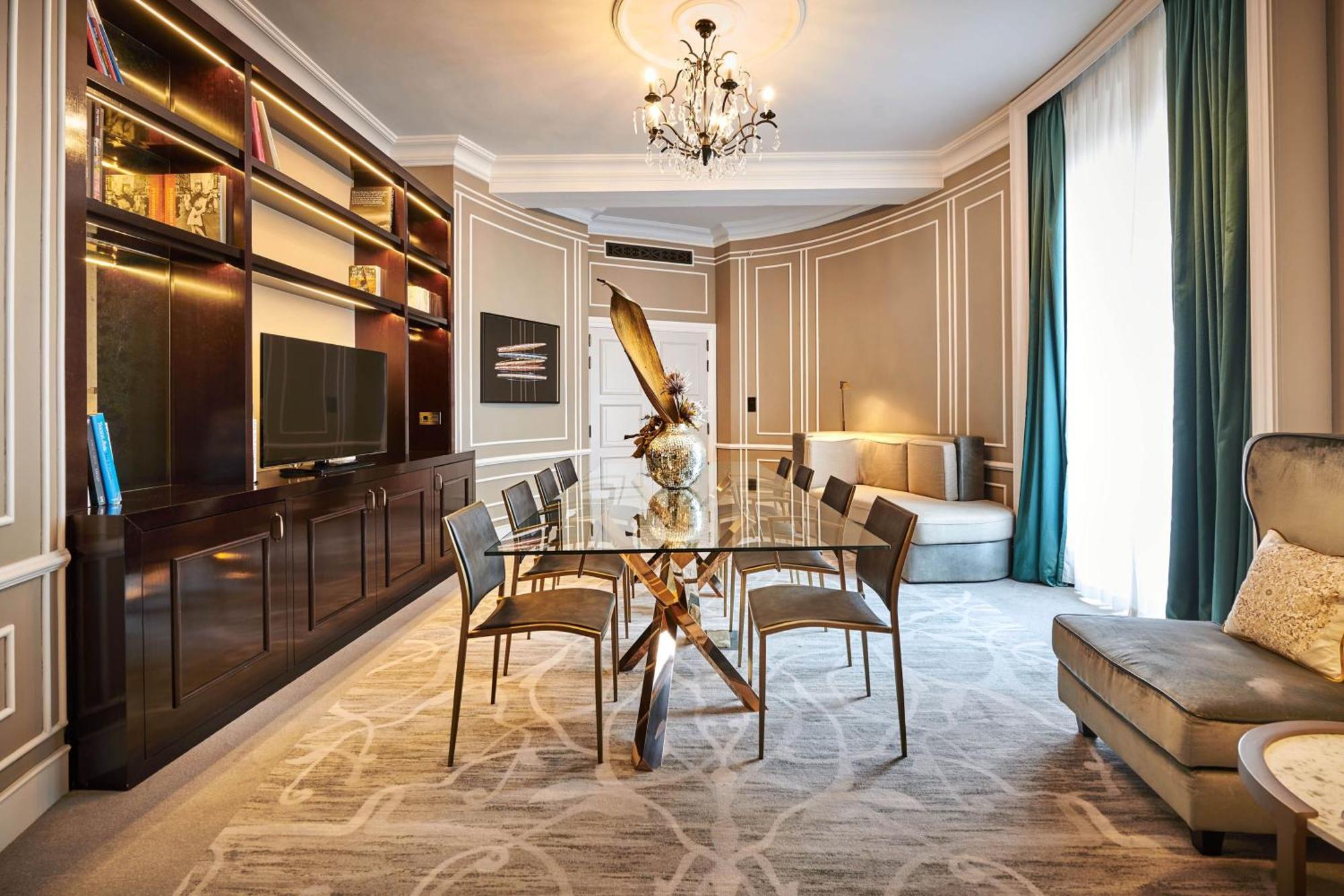Maria Cristina, A Luxury Collection Hotel,