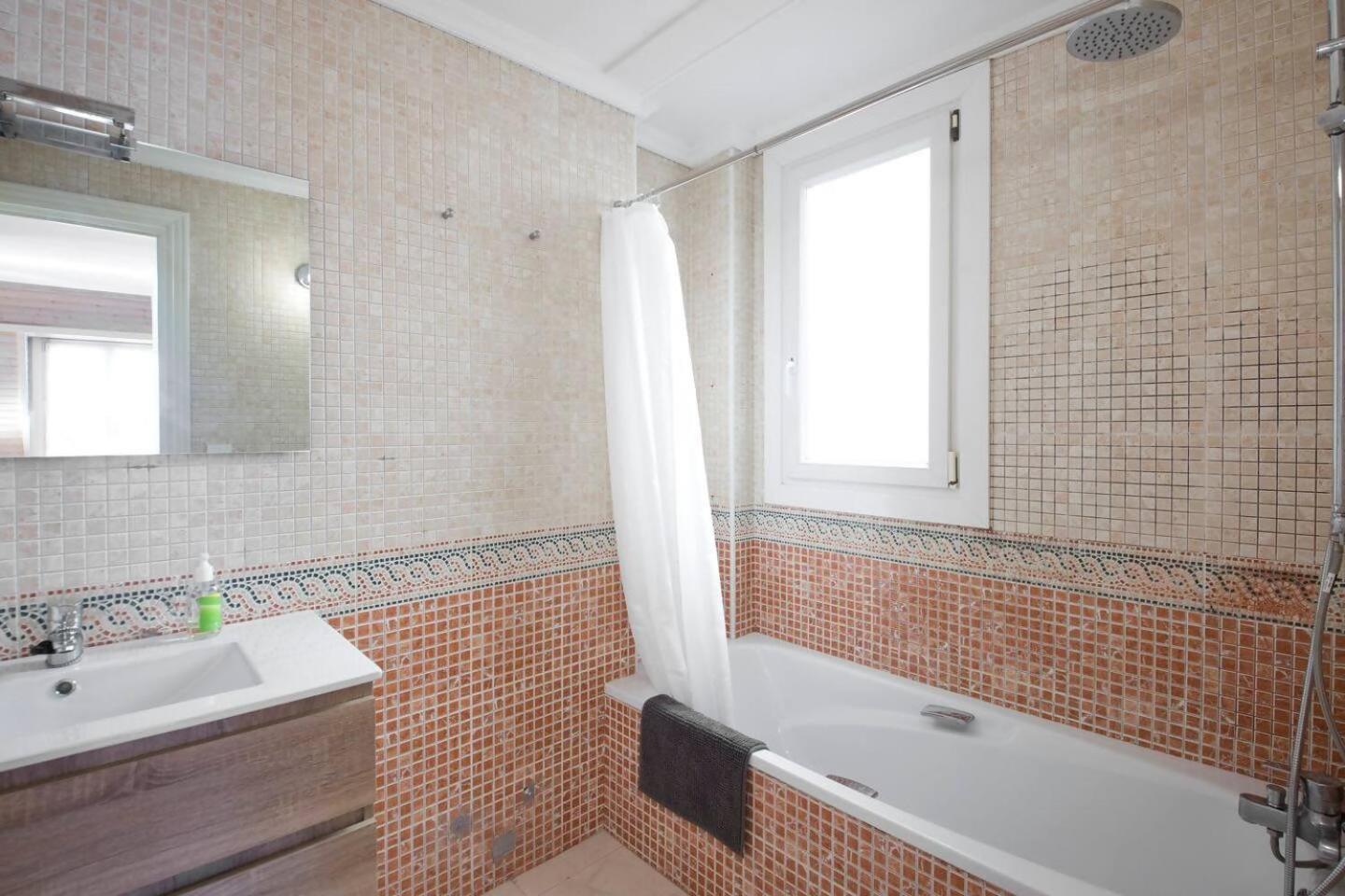Atico Duplex Centrico Con Parking Incluido Saint-Sébastien