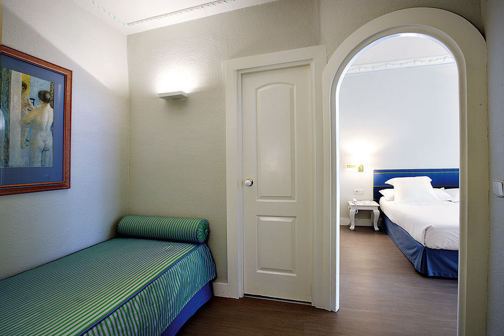 Hotel Niza 3*